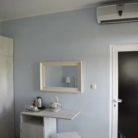 синя луна 4*