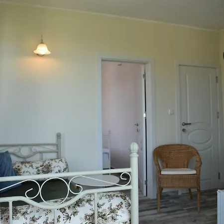 синя луна ゲストハウス 4*